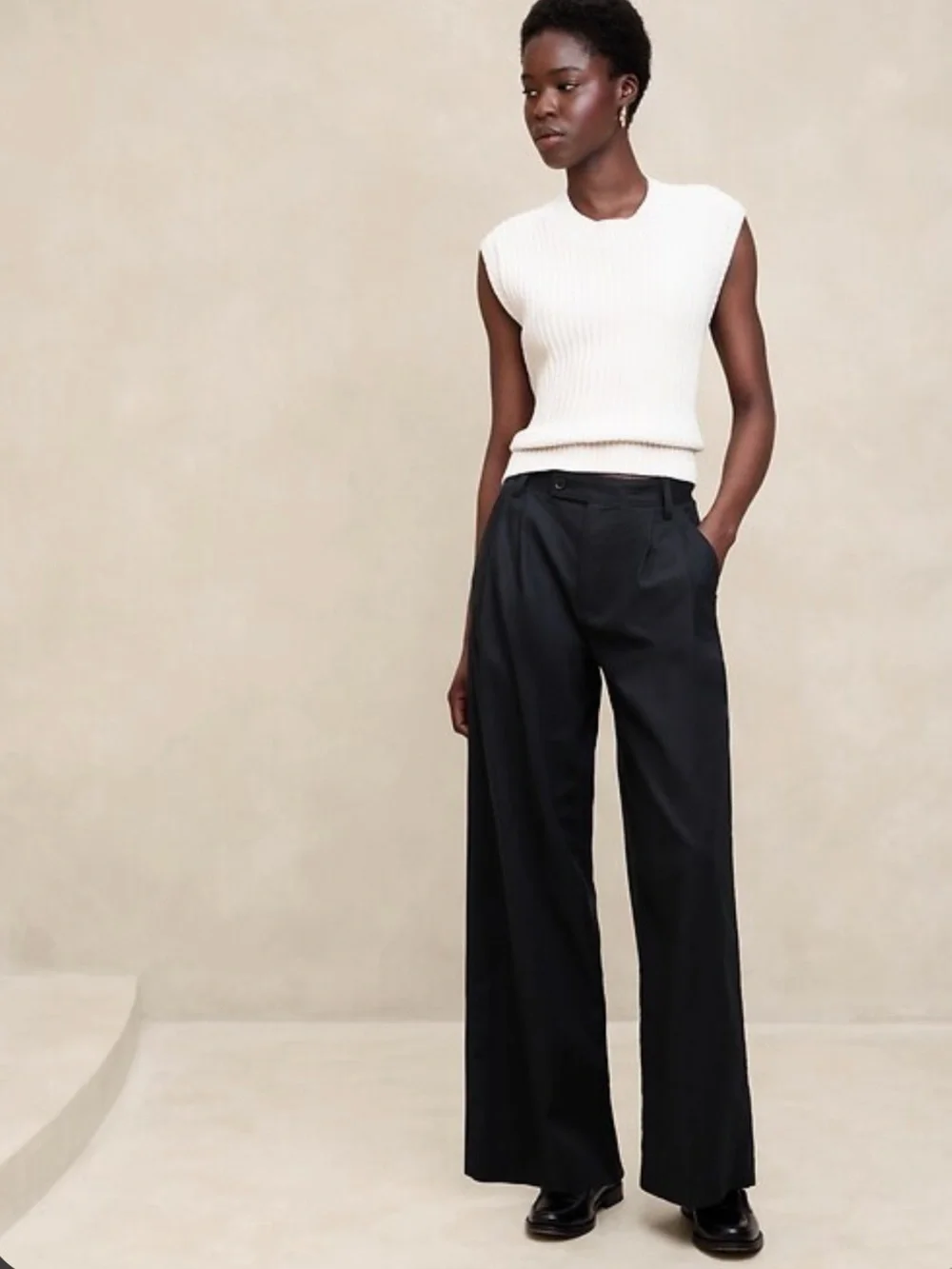 Banana Republic Factory Black Linen Blend Wide Leg Pleated Trouser Pants Size 2